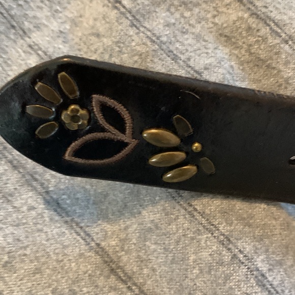 Fossil Belt - leather, brass and embroidered - Picture 5 of 7